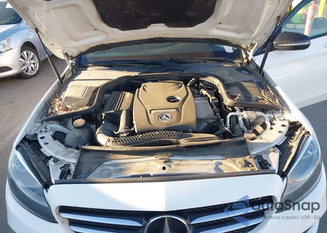 2018 Mercedes-Benz C 300 из США, поврежденный, VIN 55SWF4JB3JU239737